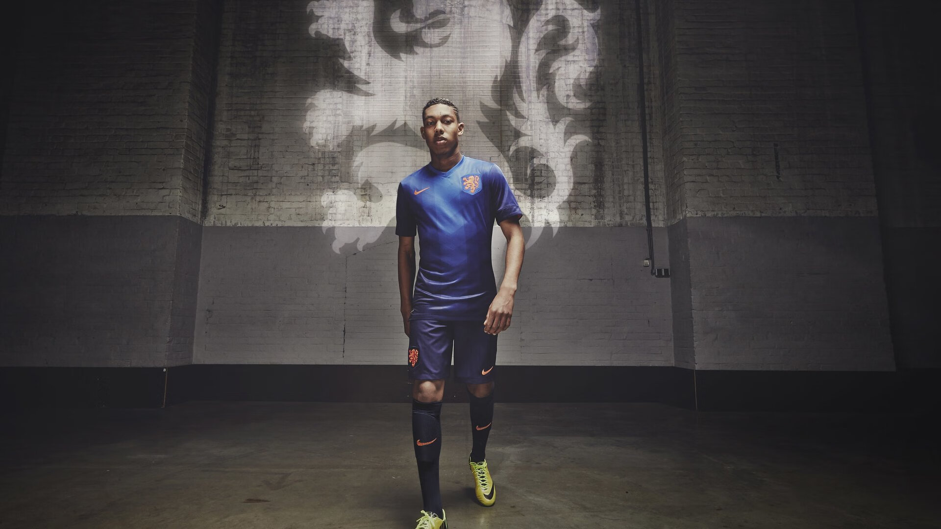 爱游戏体育网页版-五大联赛各队门将数据变化趋势能否预示转会流动，五大联赛球员进球排名